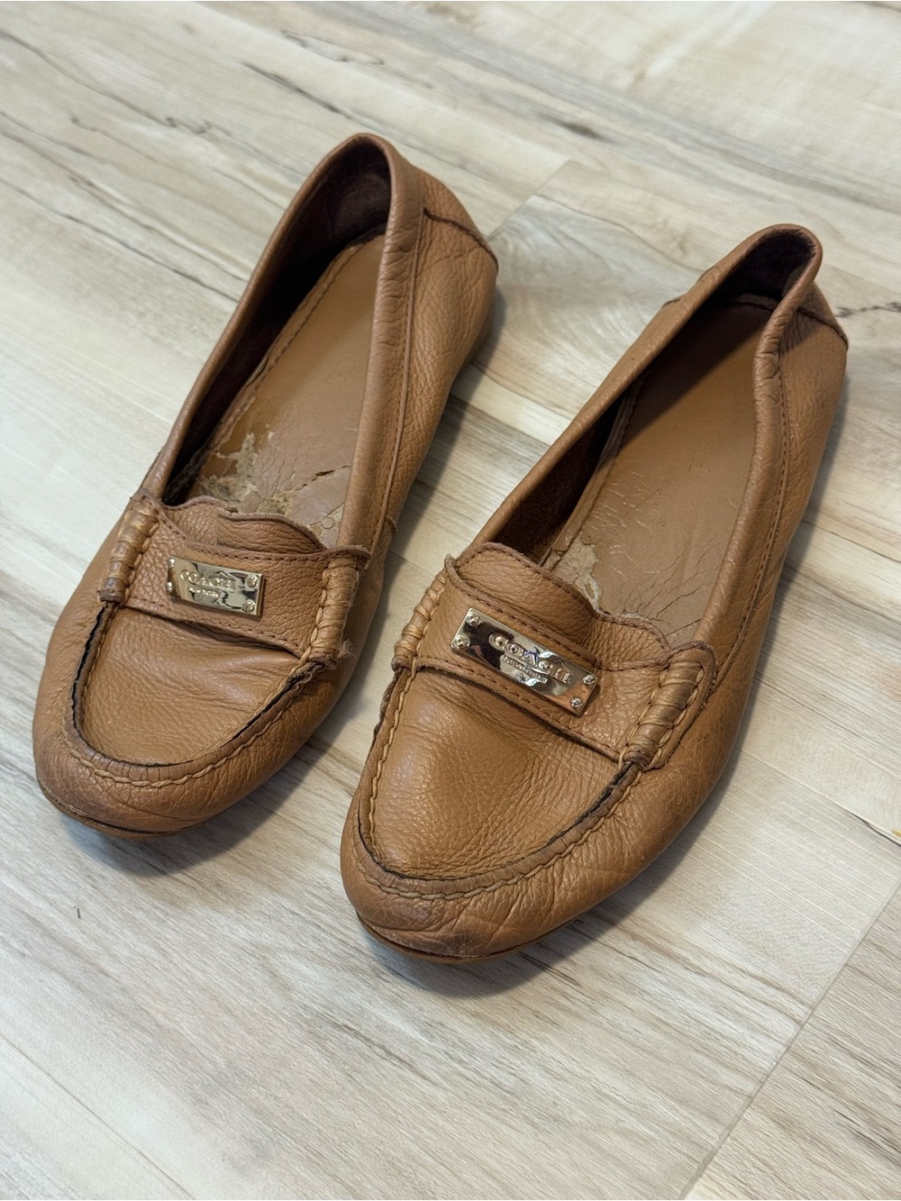 Coach Fredrica Tan Pebbled Leather Loafers Gold Hardware Driving Mocs Womens 7.5
